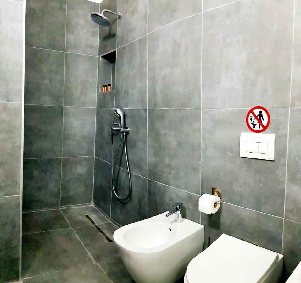 Bindi Apartment Himare Esterno foto