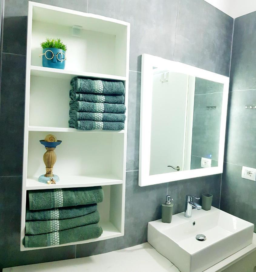 Bindi Apartment Himare Esterno foto